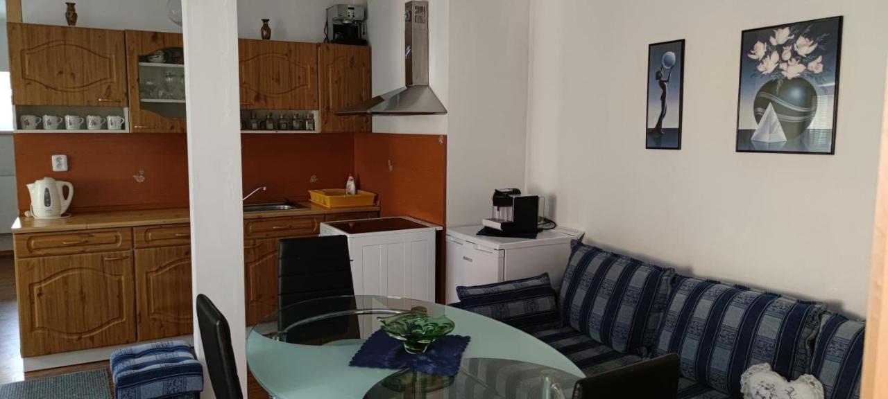 Apartman Глубока-над-Влтавою Екстер'єр фото